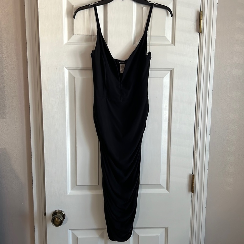 NWOT Women’s L Black V-Neck Bodycon Dress